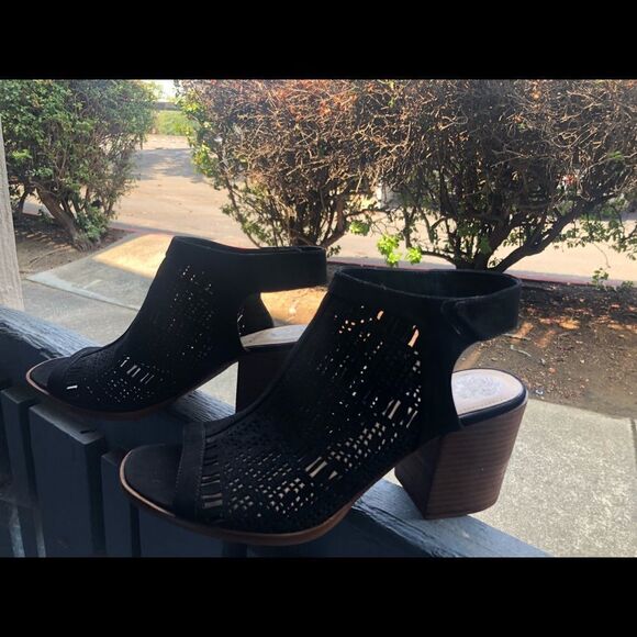 Vince Camuto Keannie Sandal Open Toe 3 Women Sz 10 - Picture 1 of 11